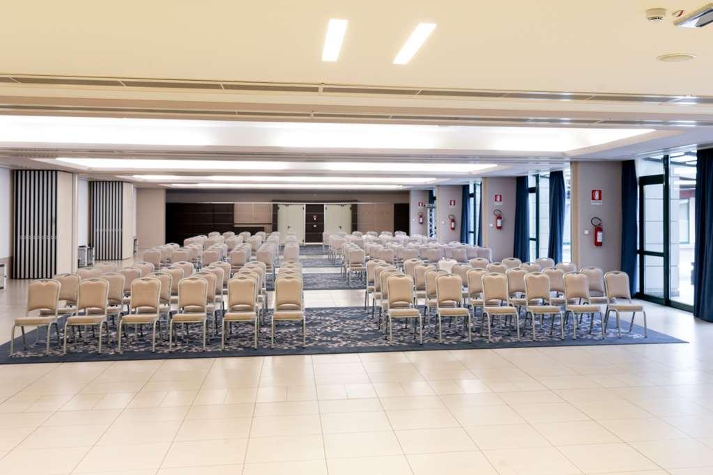 מלון Doubletree By Hilton Milan Malpensa Solbiate Olona מתקנים תמונה
