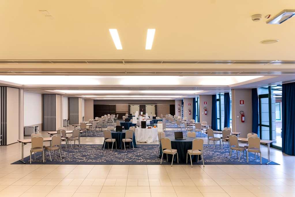 מלון Doubletree By Hilton Milan Malpensa Solbiate Olona מתקנים תמונה