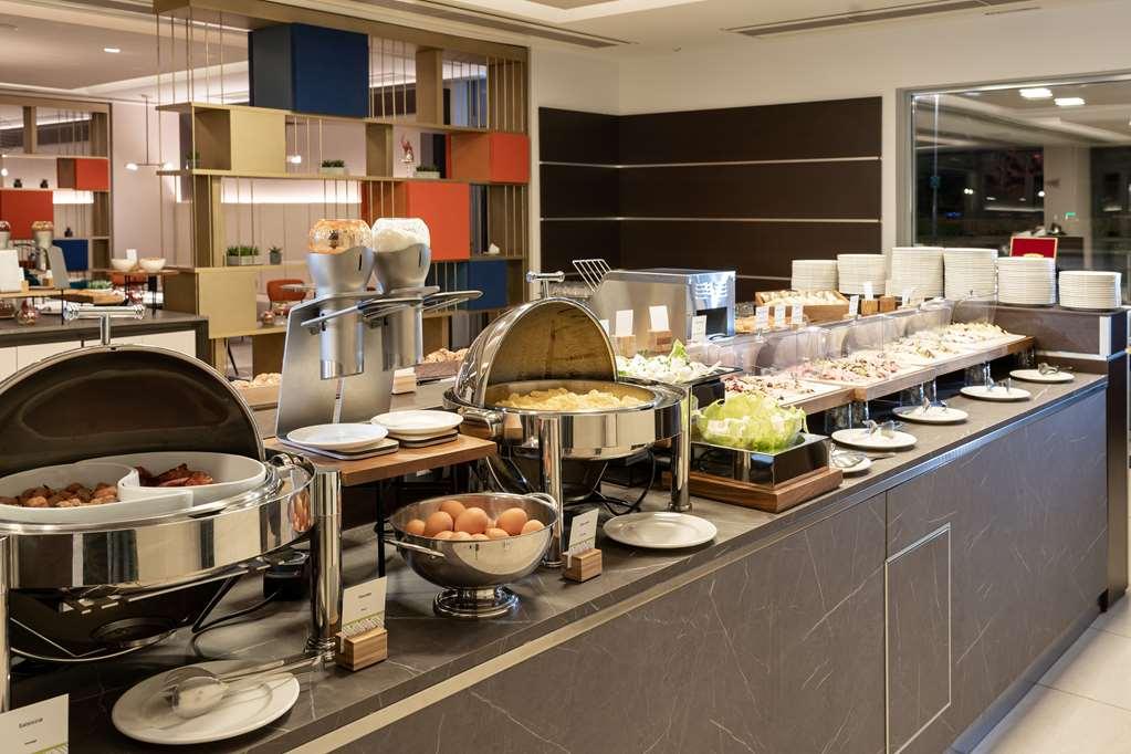 מלון Doubletree By Hilton Milan Malpensa Solbiate Olona מסעדה תמונה