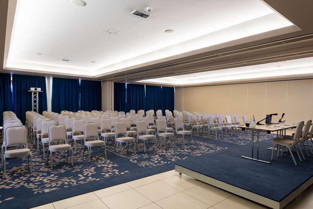 מלון Doubletree By Hilton Milan Malpensa Solbiate Olona מתקנים תמונה