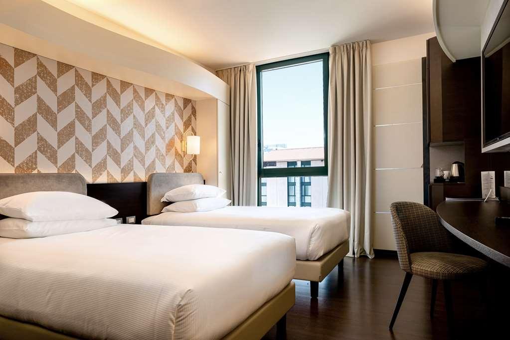מלון Doubletree By Hilton Milan Malpensa Solbiate Olona חדר תמונה