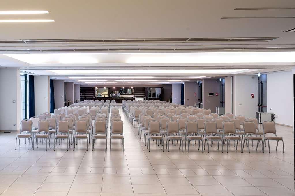 מלון Doubletree By Hilton Milan Malpensa Solbiate Olona מתקנים תמונה