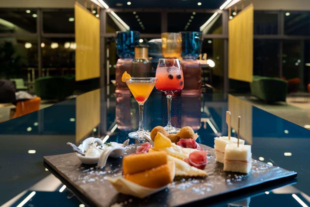 מלון Doubletree By Hilton Milan Malpensa Solbiate Olona מסעדה תמונה